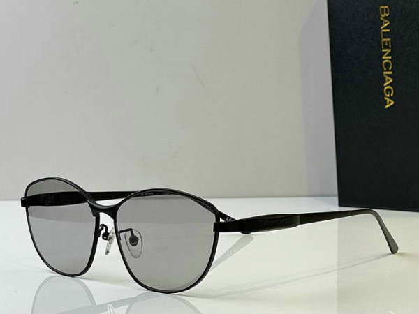 Balenciaga Sunglasses AAA (368)