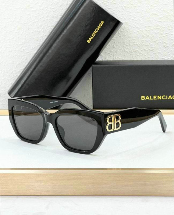 Balenciaga Sunglasses AAA (219)