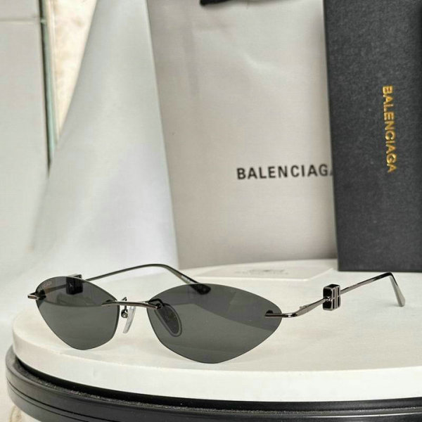 Balenciaga Sunglasses AAA (558)