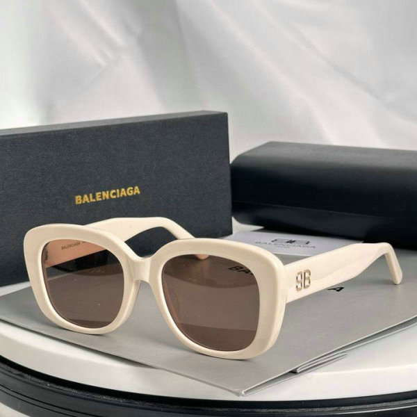Balenciaga Sunglasses AAA (111)