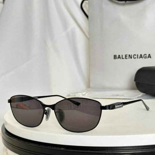 Balenciaga Sunglasses AAA (609)