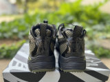 OFF-WHITE SNEAKERS (83)