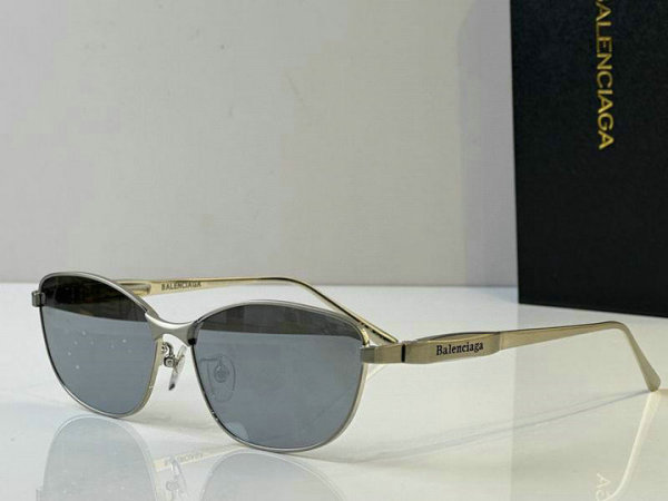 Balenciaga Sunglasses AAA (376)