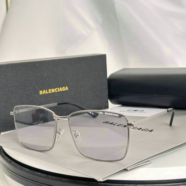Balenciaga Sunglasses AAA (135)