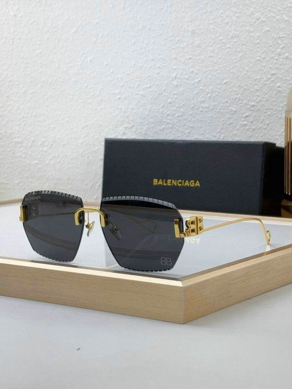 Balenciaga Sunglasses AAA (334)