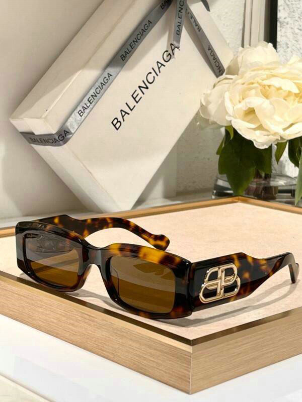 Balenciaga Sunglasses AAA (514)