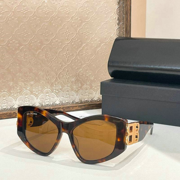 Balenciaga Sunglasses AAA (597)