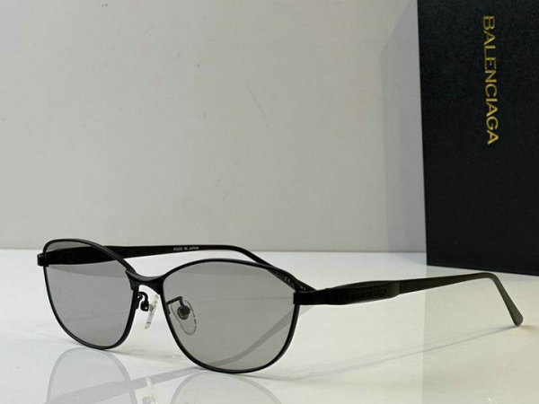 Balenciaga Sunglasses AAA (374)