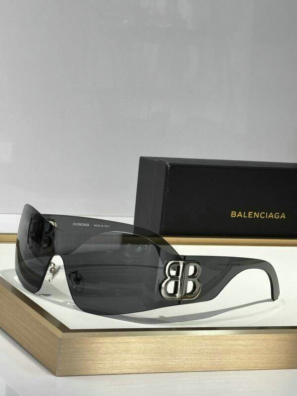 Balenciaga Sunglasses AAA (468)