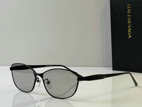 Balenciaga Sunglasses AAA (353)
