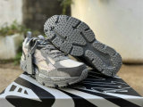 OFF-WHITE SNEAKERS (84)
