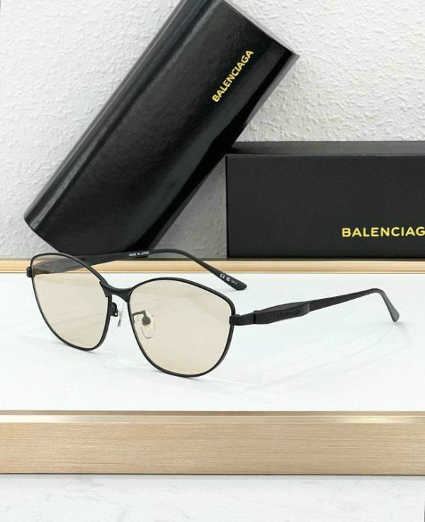 Balenciaga Sunglasses AAA (260)
