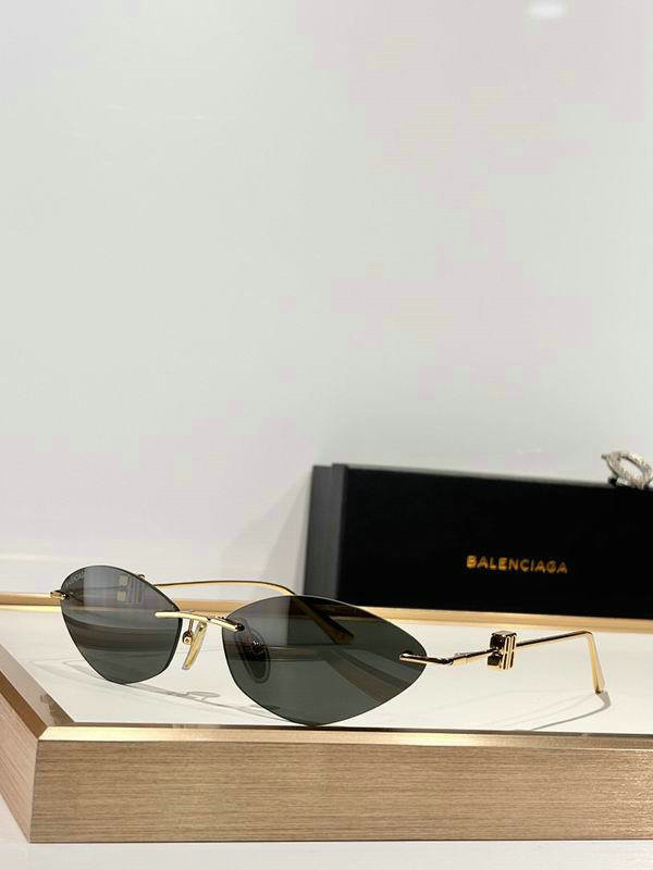 Balenciaga Sunglasses AAA (570)