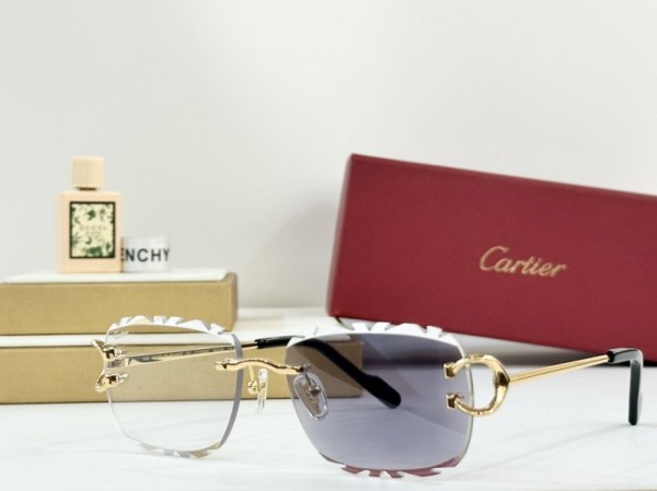 Cartier Sunglasses AAA (3017)
