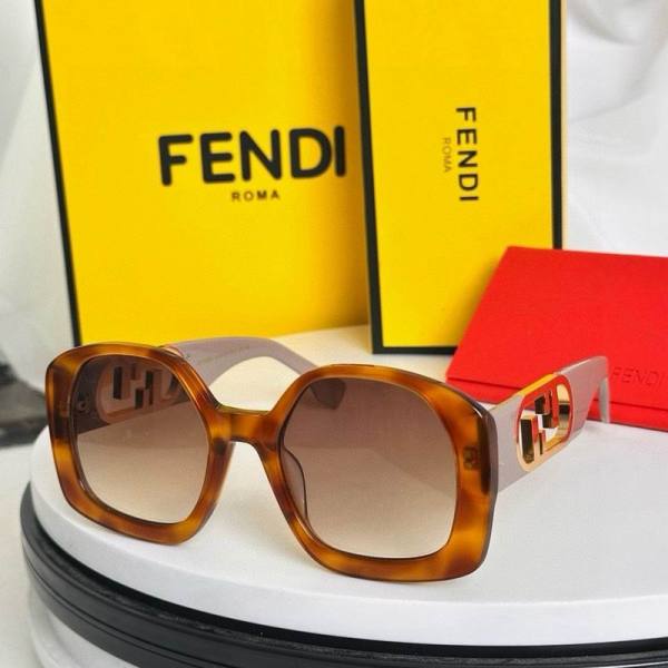 Fendi Sunglasses AAA (516)