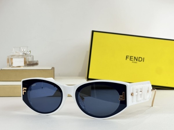 Fendi Sunglasses AAA (551)