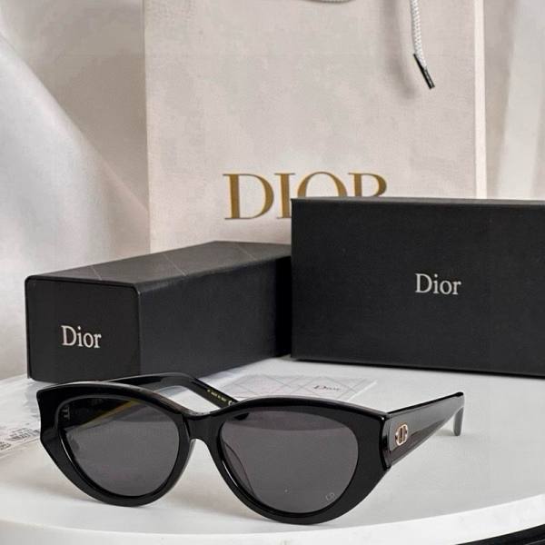Dior Sunglasses AAA (809)