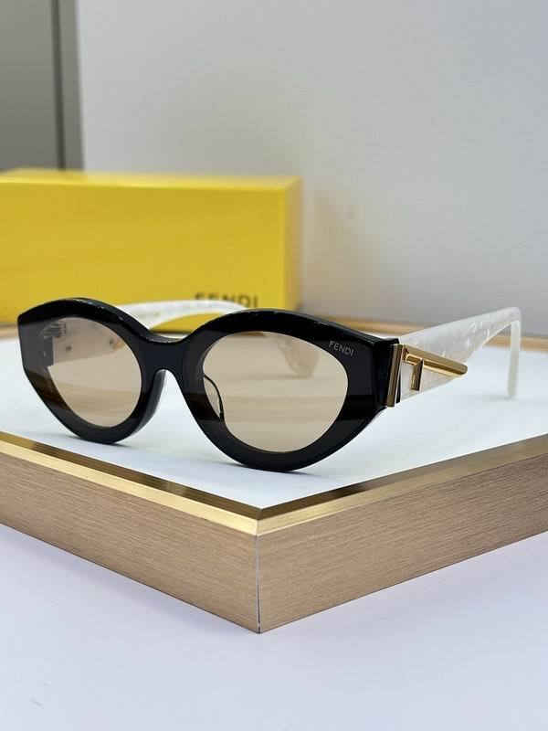 Fendi Sunglasses AAA (499)