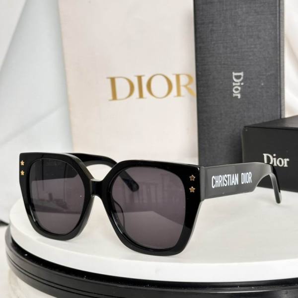 Dior Sunglasses AAA (535)