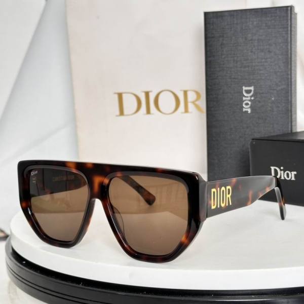 Dior Sunglasses AAA (540)