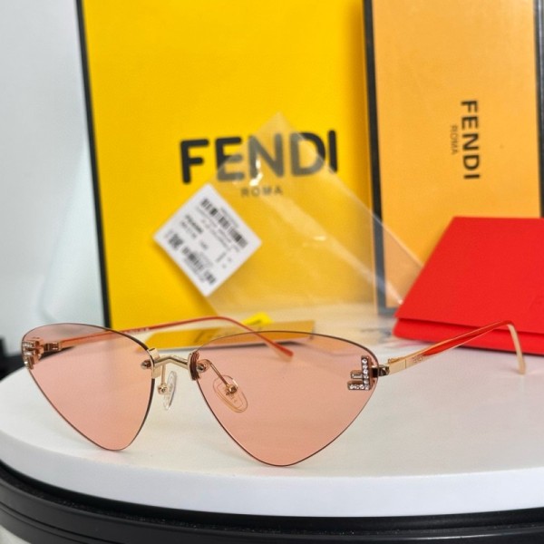 Fendi Sunglasses AAA (381)