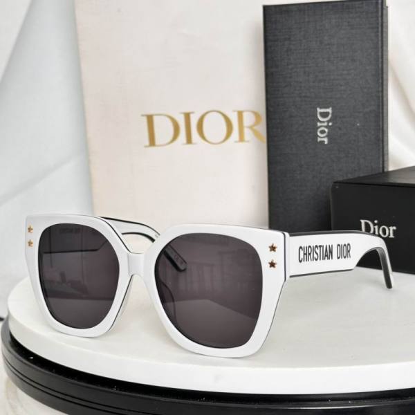 Dior Sunglasses AAA (532)