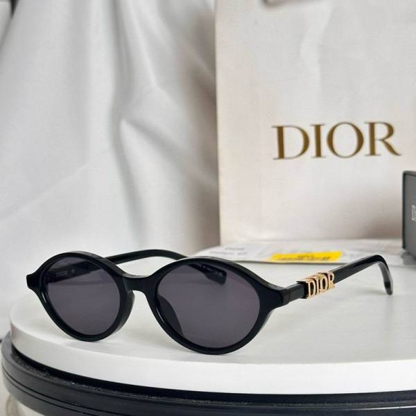 Dior Sunglasses AAA (918)