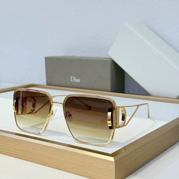 Dior Sunglasses AAA (902)