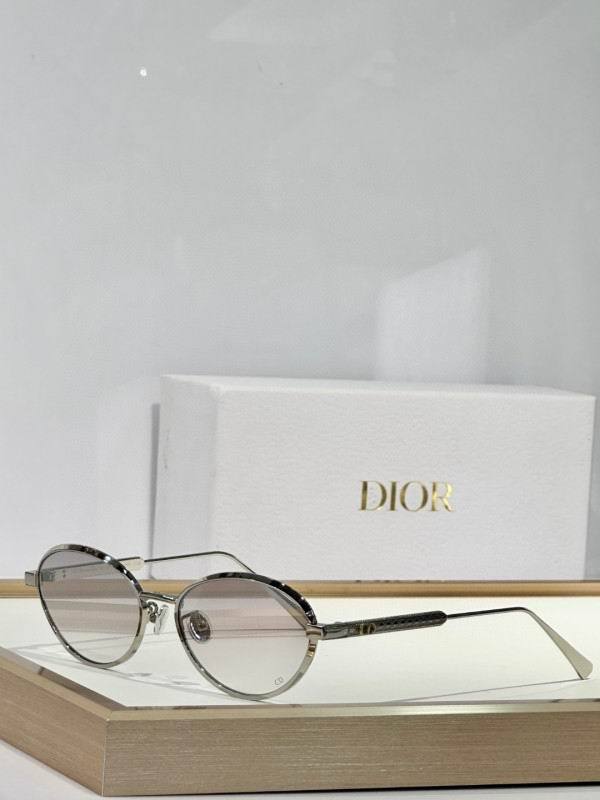 Dior Sunglasses AAA (403)