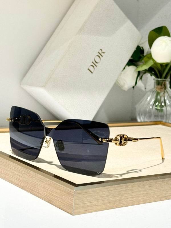 Dior Sunglasses AAA (382)