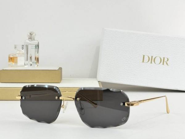 Dior Sunglasses AAA (774)