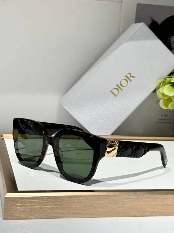 Dior Sunglasses AAA (396)
