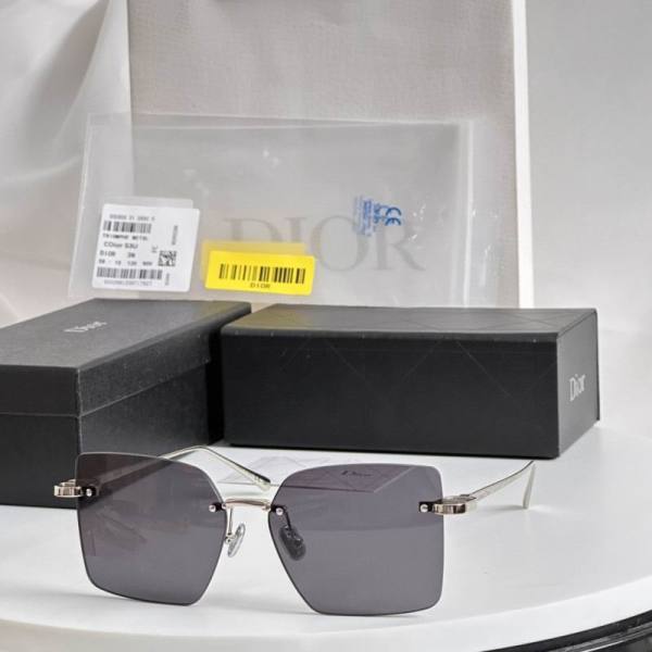 Dior Sunglasses AAA (175)