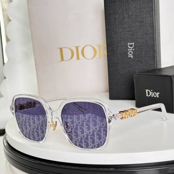 Dior Sunglasses AAA (1130)
