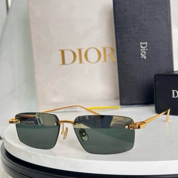 Dior Sunglasses AAA (952)