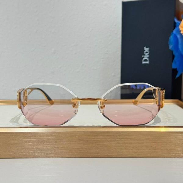 Dior Sunglasses AAA (1119)