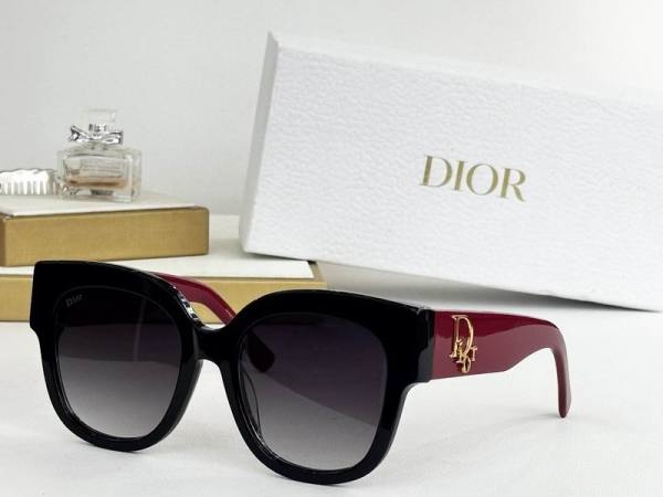 Dior Sunglasses AAA (713)