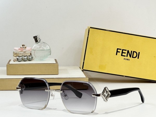 Fendi Sunglasses AAA (151)
