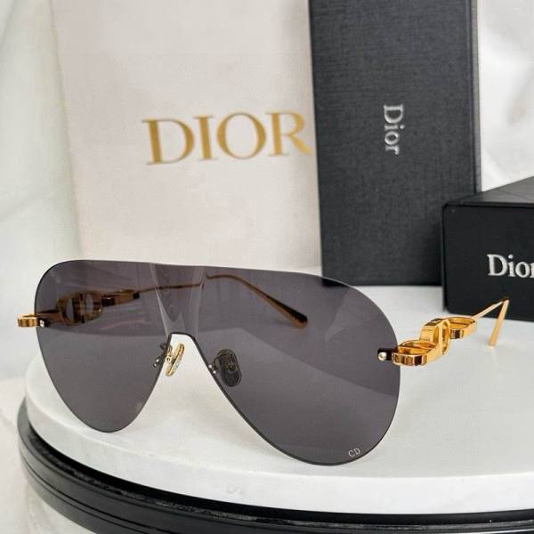 Dior Sunglasses AAA (1034)