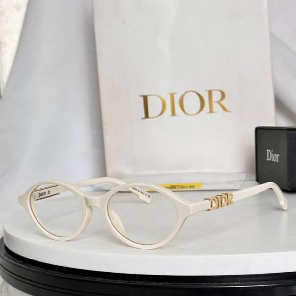 Dior Sunglasses AAA (1009)
