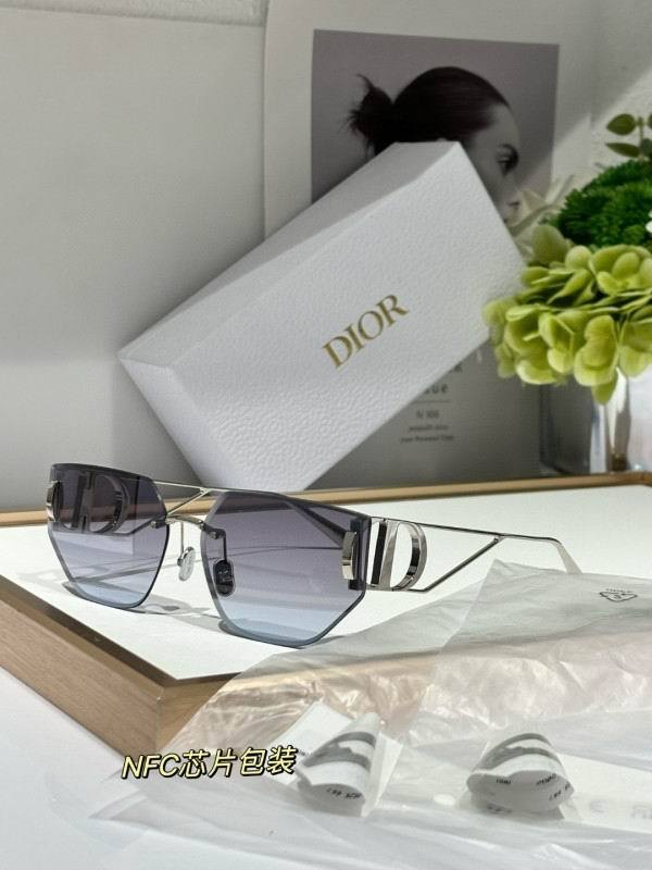 Dior Sunglasses AAA (440)
