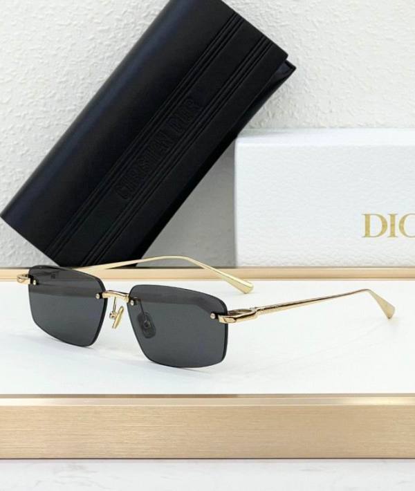 Dior Sunglasses AAA (138)
