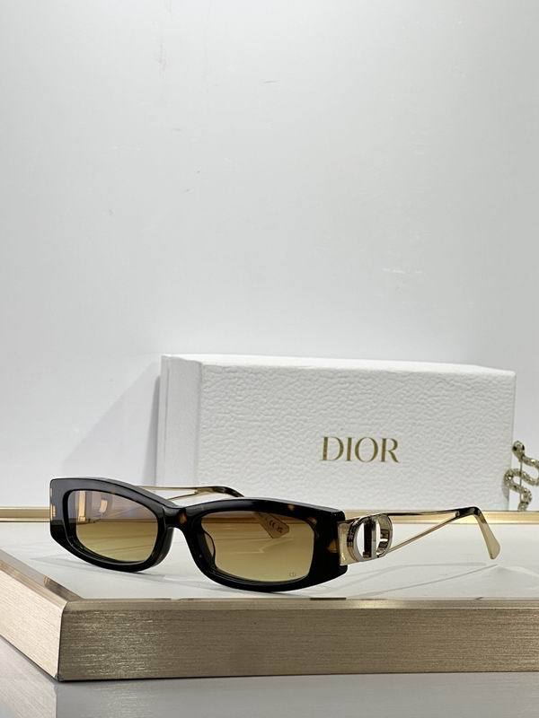 Dior Sunglasses AAA (798)