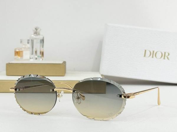 Dior Sunglasses AAA (779)