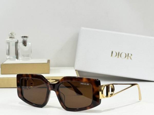Dior Sunglasses AAA (219)