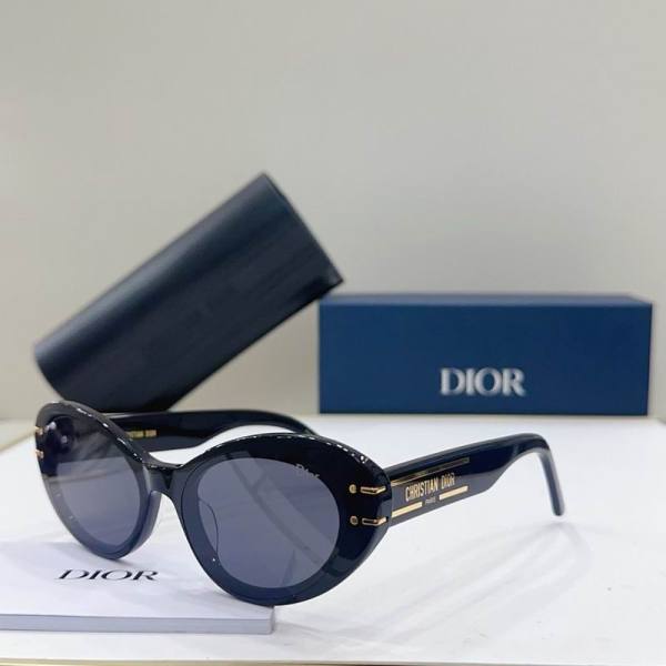 Dior Sunglasses AAA (990)