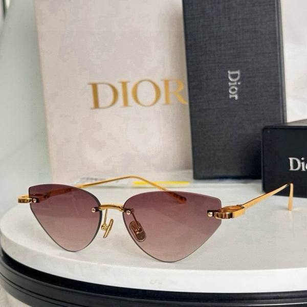 Dior Sunglasses AAA (939)