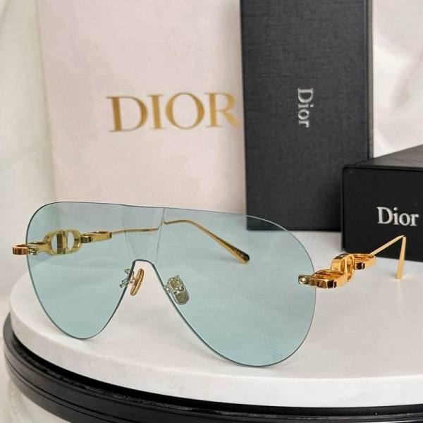 Dior Sunglasses AAA (1031)