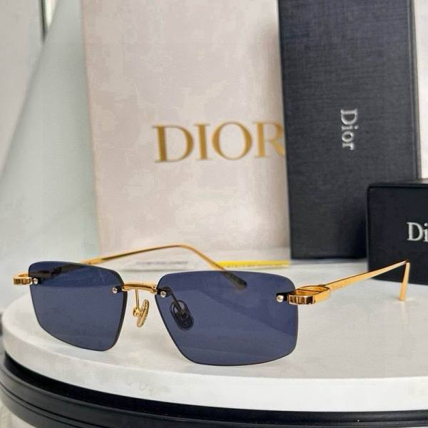 Dior Sunglasses AAA (948)