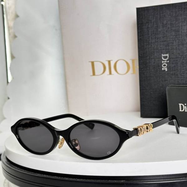 Dior Sunglasses AAA (1138)